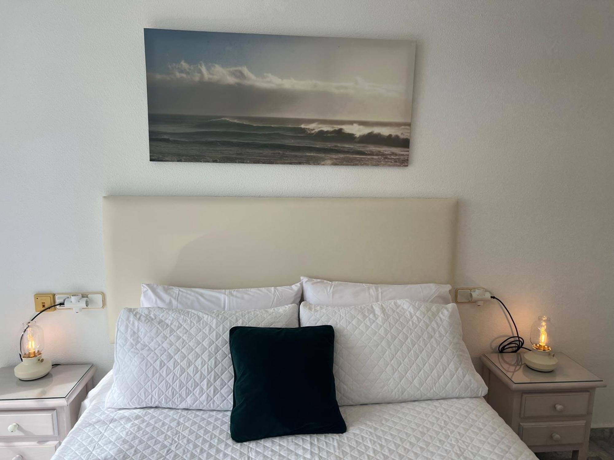Atico Vistas Al Mar Golf ,Piscina Y Parking Albatros 2 Apartman Rincón de la Victoria Kültér fotó